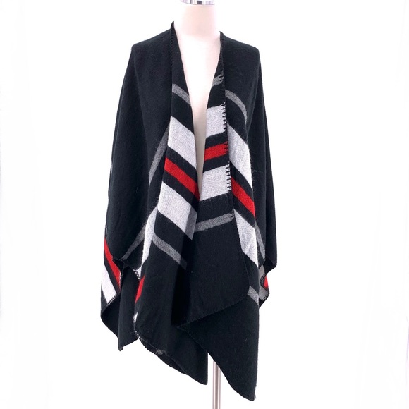Steve Madden Sweaters - Steve Madden One Size Poncho